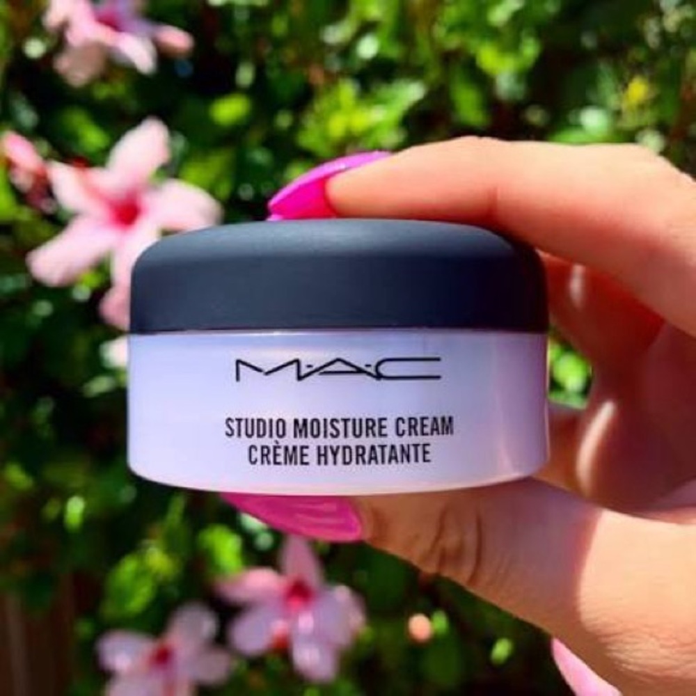 MAC Cosmetics Studio Moisture Cream